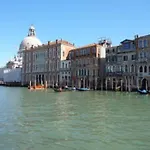 San Marco Charming Apartment With Canal View